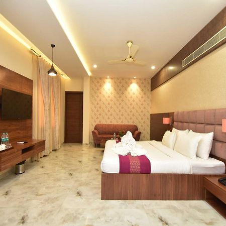 Hotel Shyamleela Khatu ภายนอก รูปภาพ