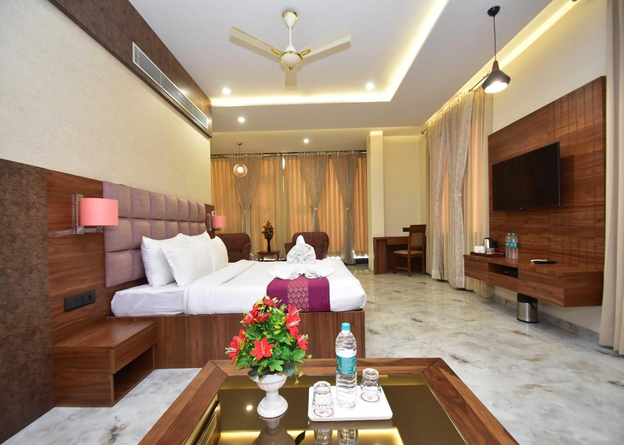 Hotel Shyamleela Khatu ภายนอก รูปภาพ