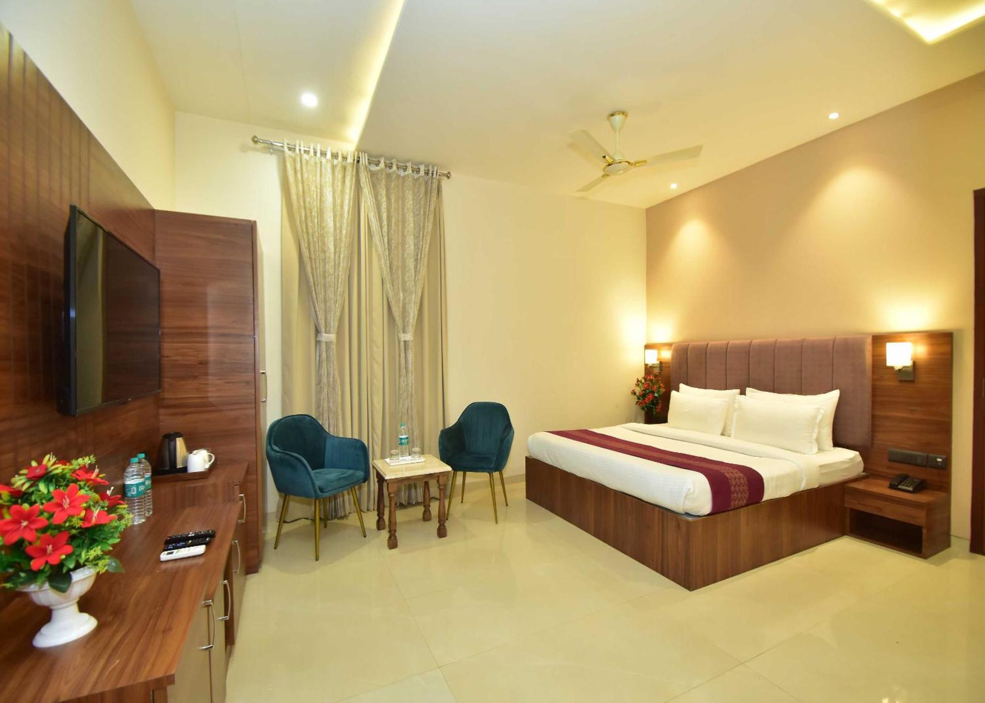 Hotel Shyamleela Khatu ภายนอก รูปภาพ