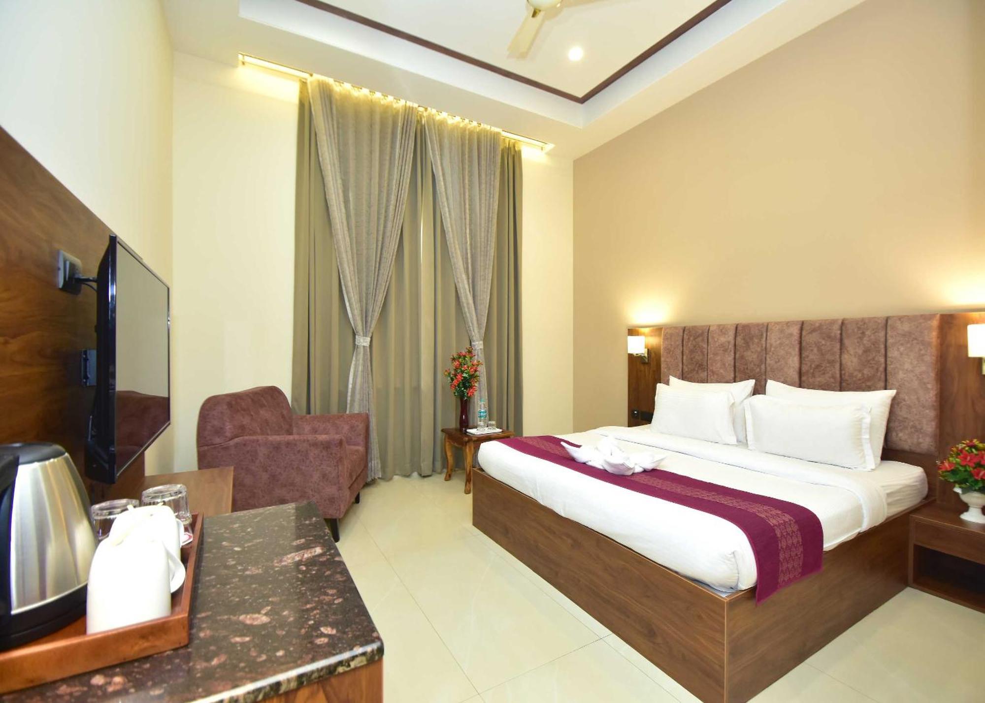 Hotel Shyamleela Khatu ภายนอก รูปภาพ