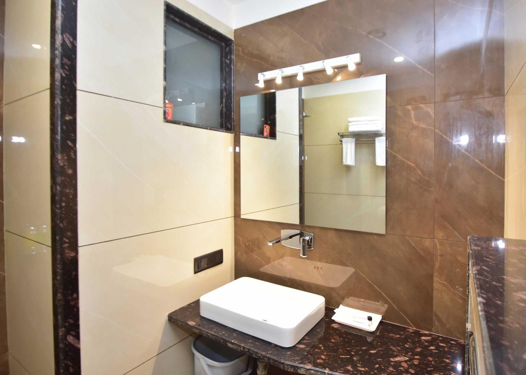 Hotel Shyamleela Khatu ภายนอก รูปภาพ