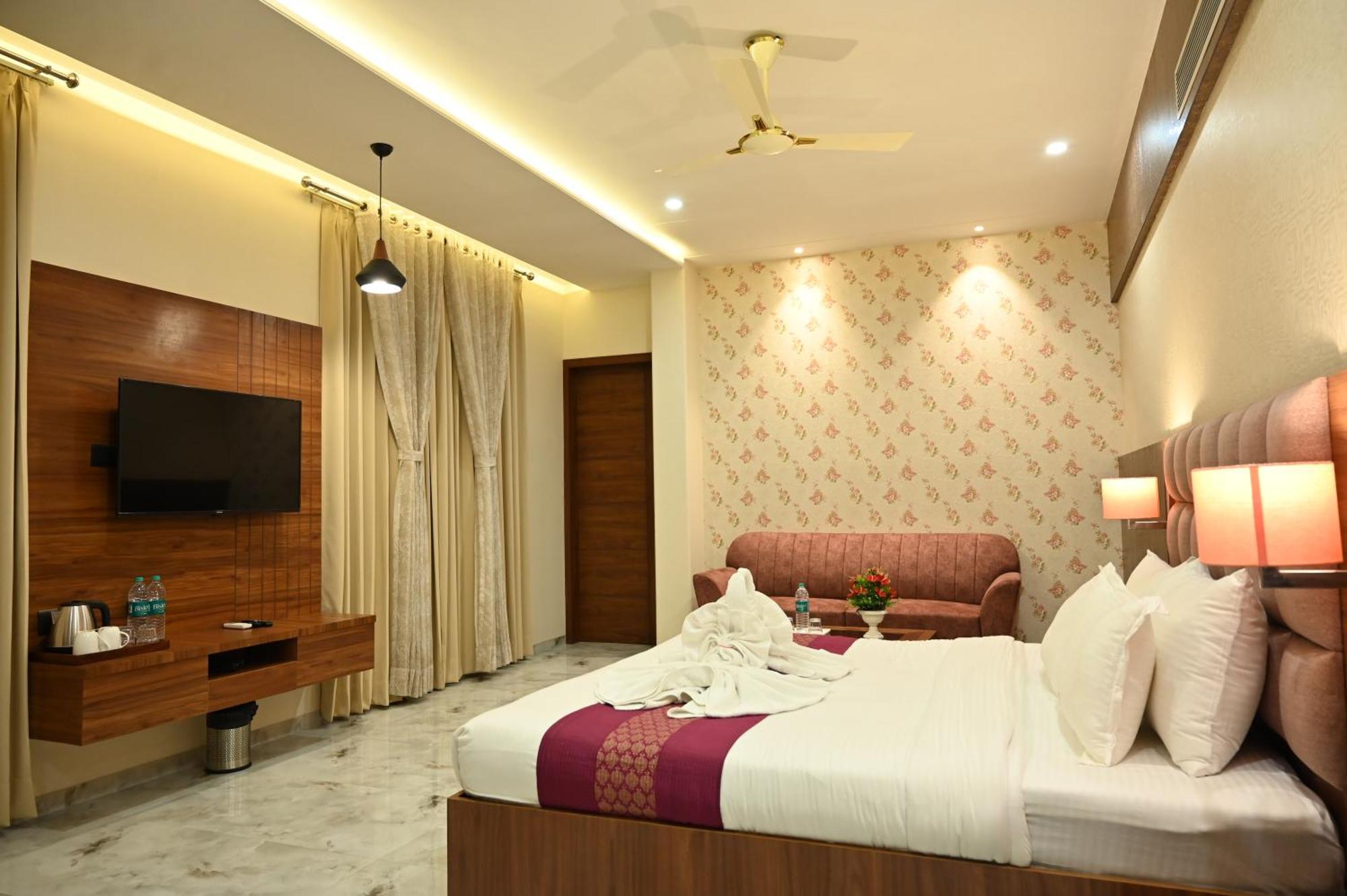 Hotel Shyamleela Khatu ภายนอก รูปภาพ