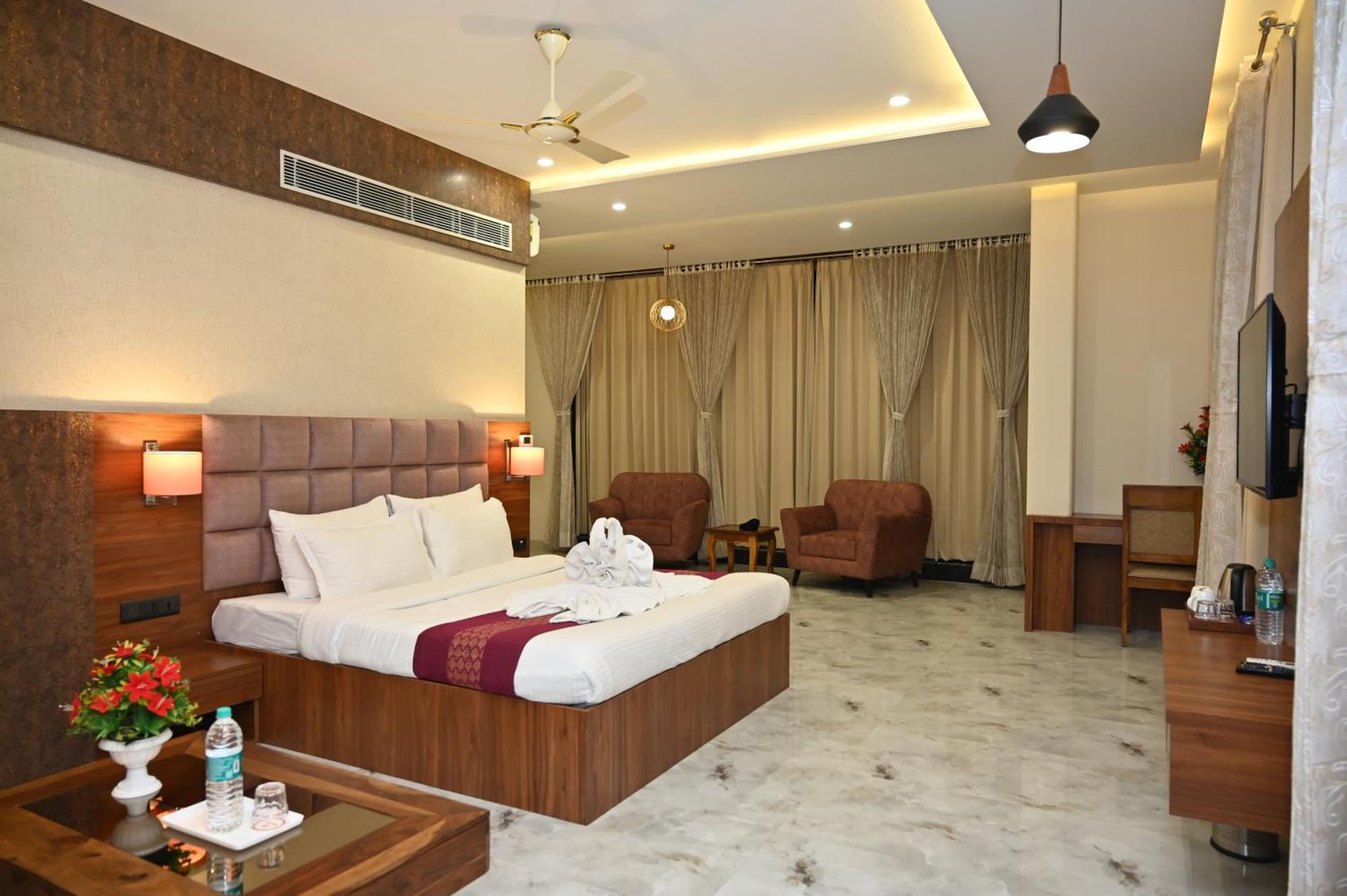 Hotel Shyamleela Khatu ภายนอก รูปภาพ