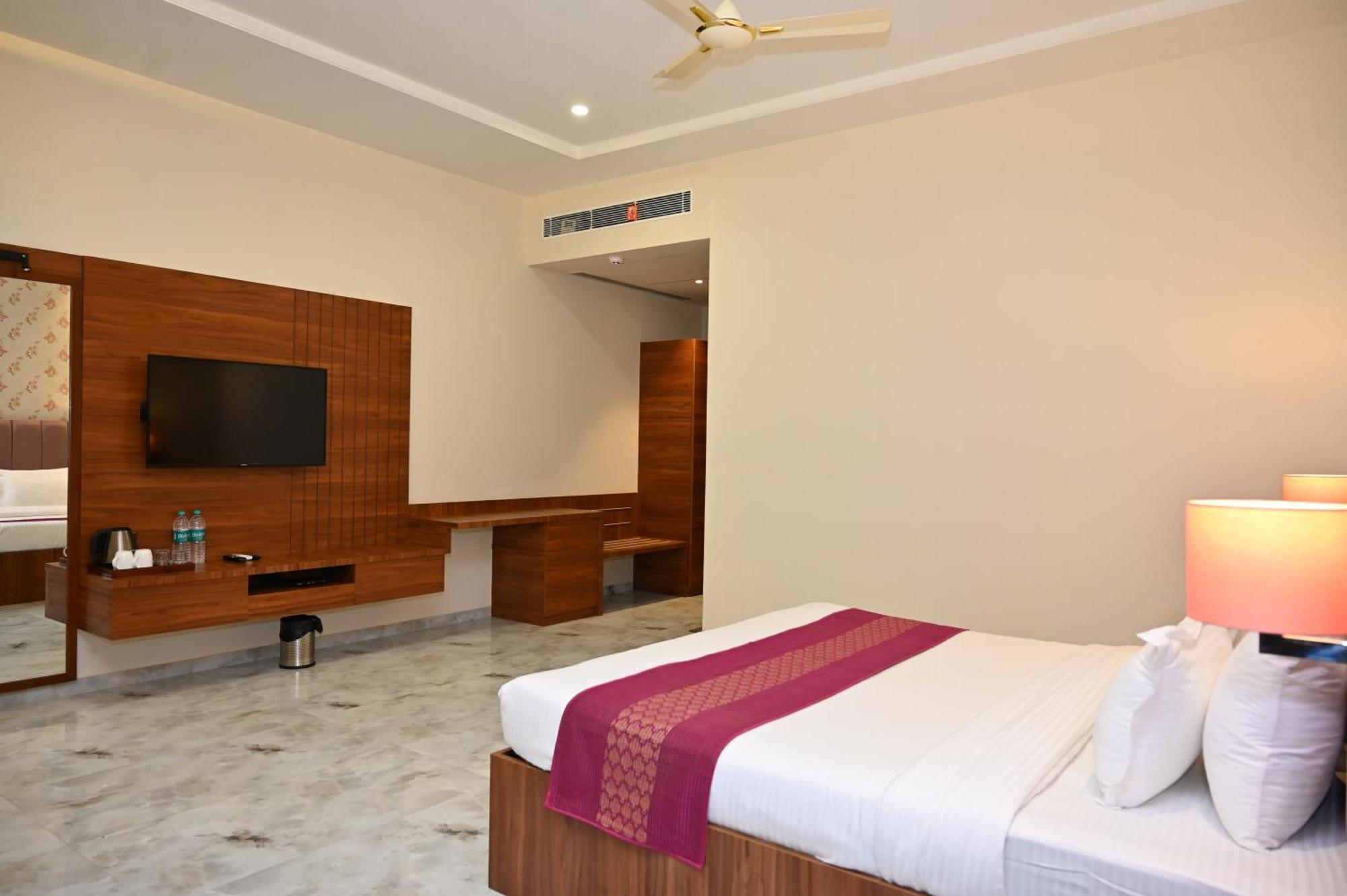 Hotel Shyamleela Khatu ภายนอก รูปภาพ