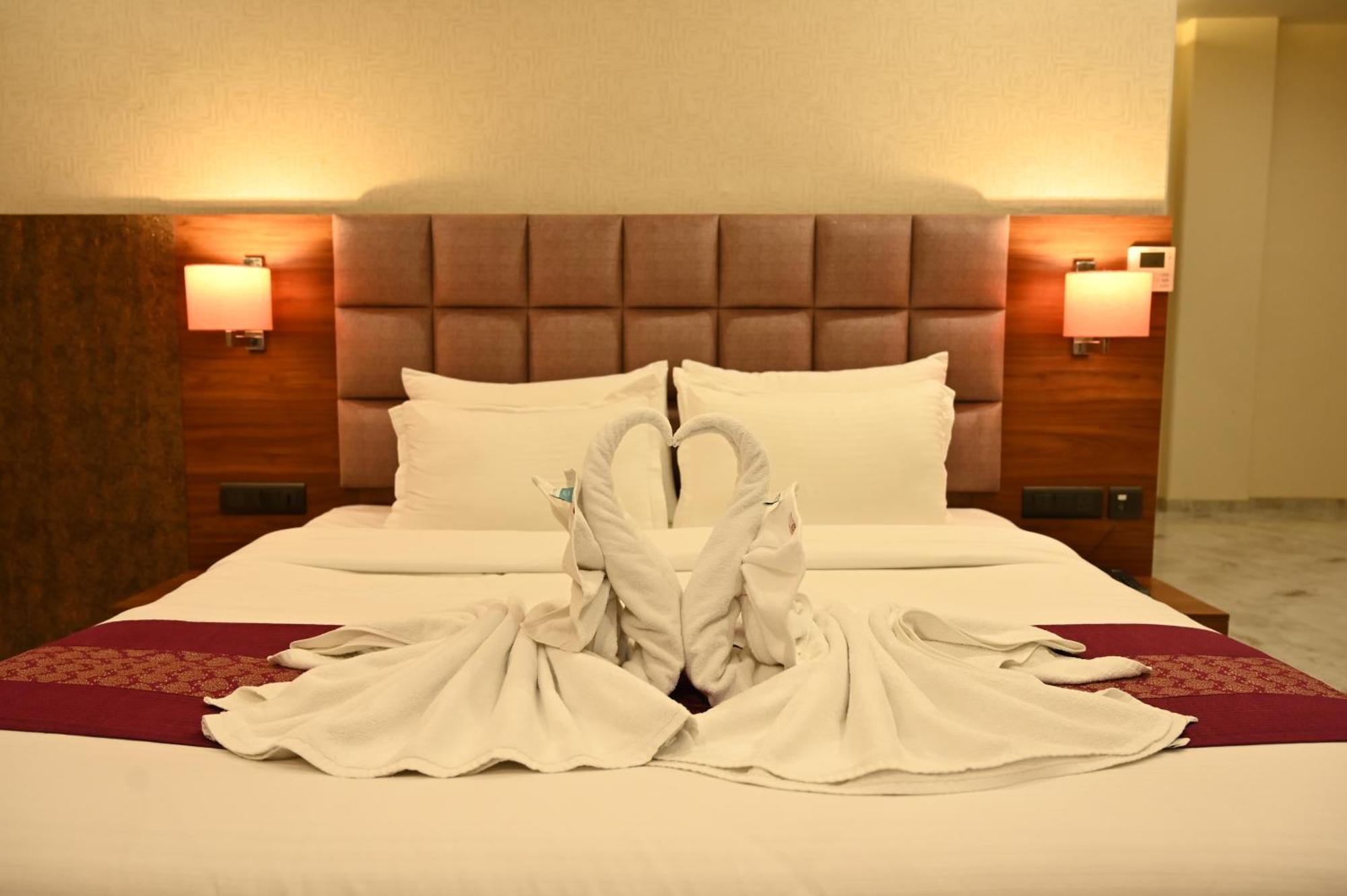 Hotel Shyamleela Khatu ภายนอก รูปภาพ