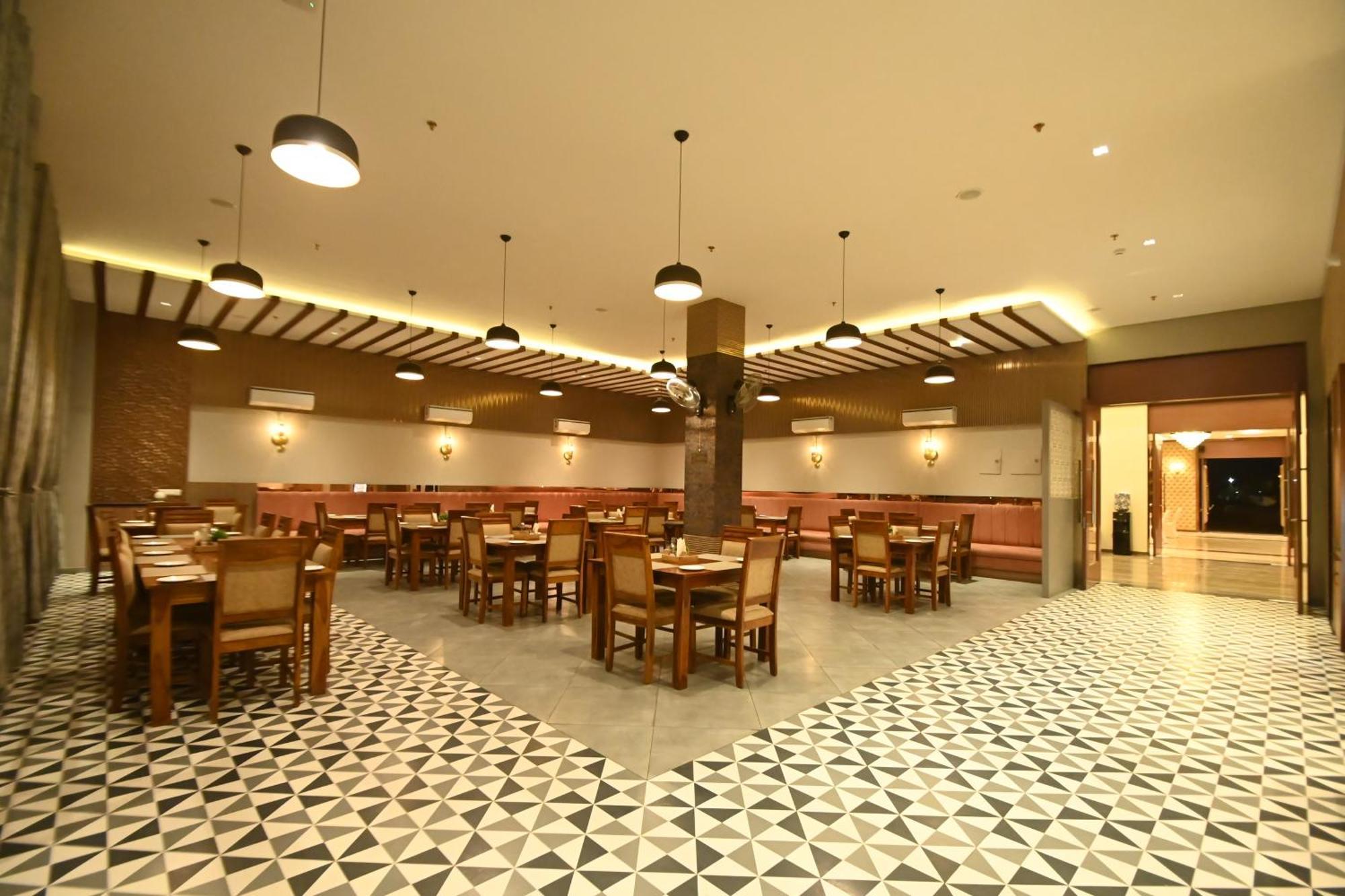 Hotel Shyamleela Khatu ภายนอก รูปภาพ
