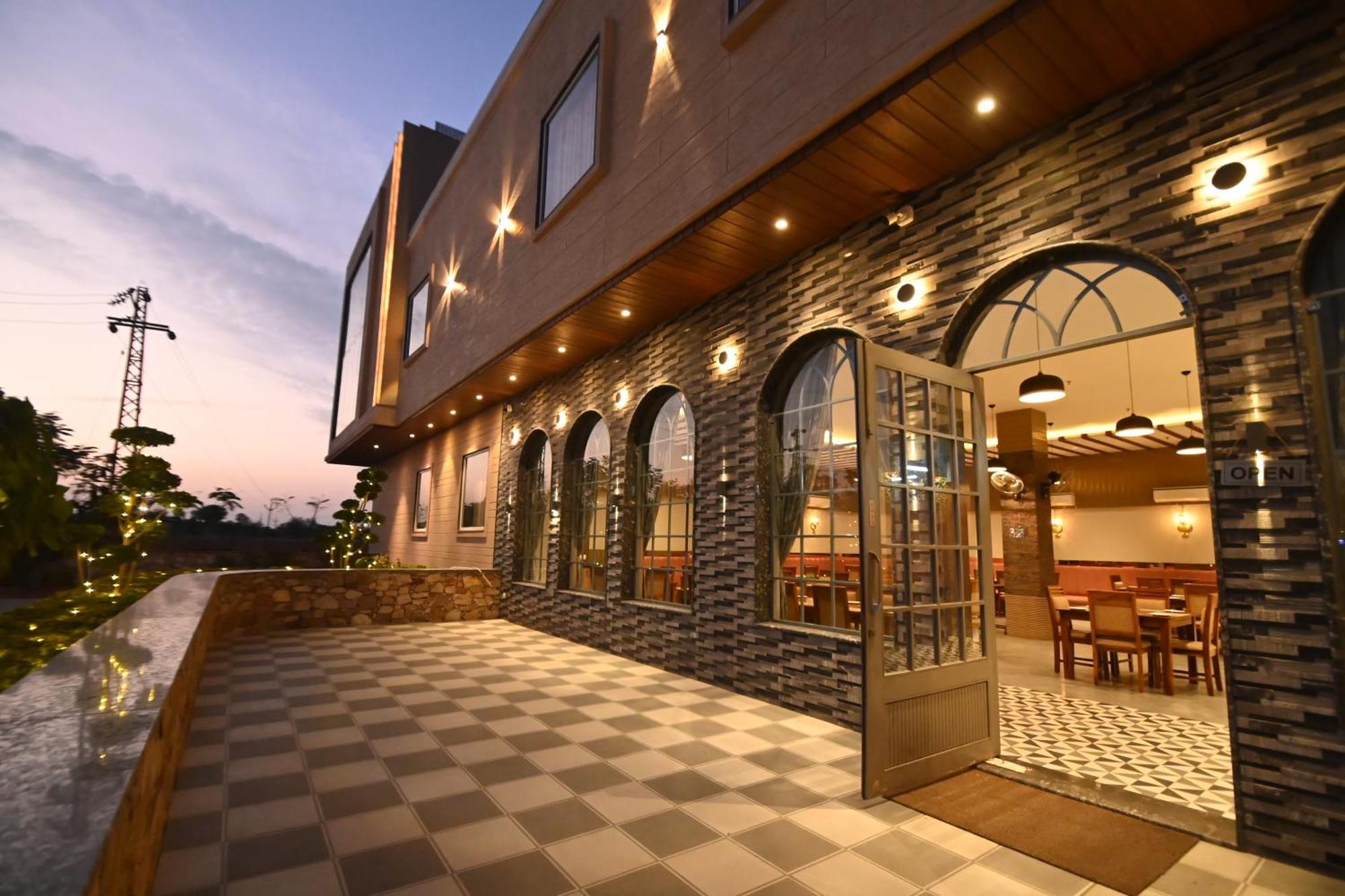 Hotel Shyamleela Khatu ภายนอก รูปภาพ