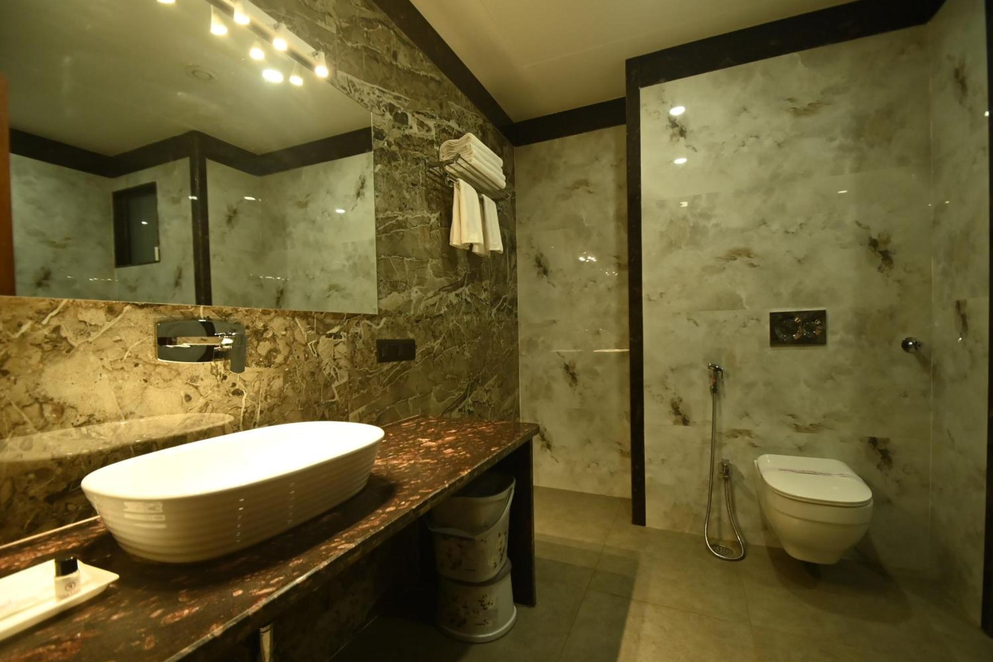 Hotel Shyamleela Khatu ภายนอก รูปภาพ